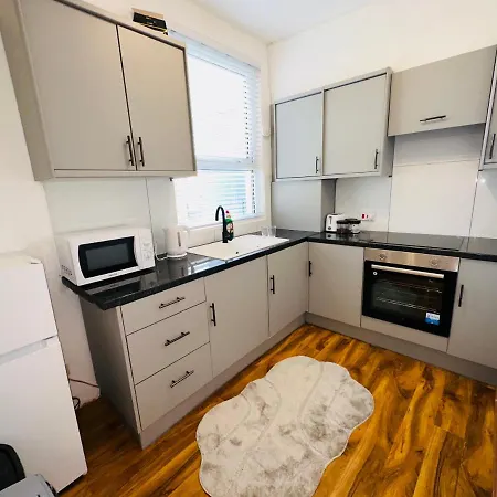 Newley Refurbished One Bedroom Flat Hastings Exterior photo