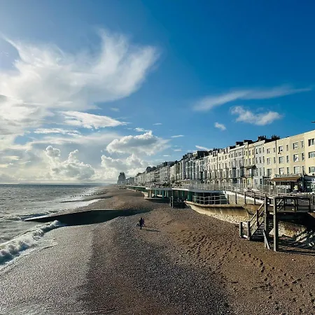 Newley Refurbished One Bedroom Flat Hastings Exterior photo