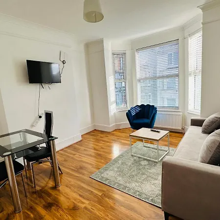 Newley Refurbished One Bedroom Flat Hastings Exterior photo