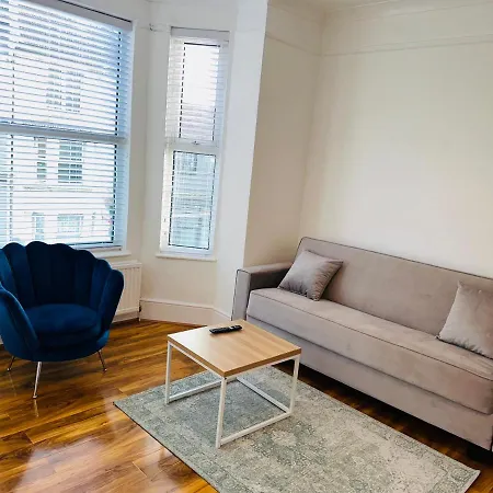 Newley Refurbished One Bedroom Flat Hastings Exterior photo